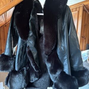Luxurious Black Faux Fur Trim Leather Jacket